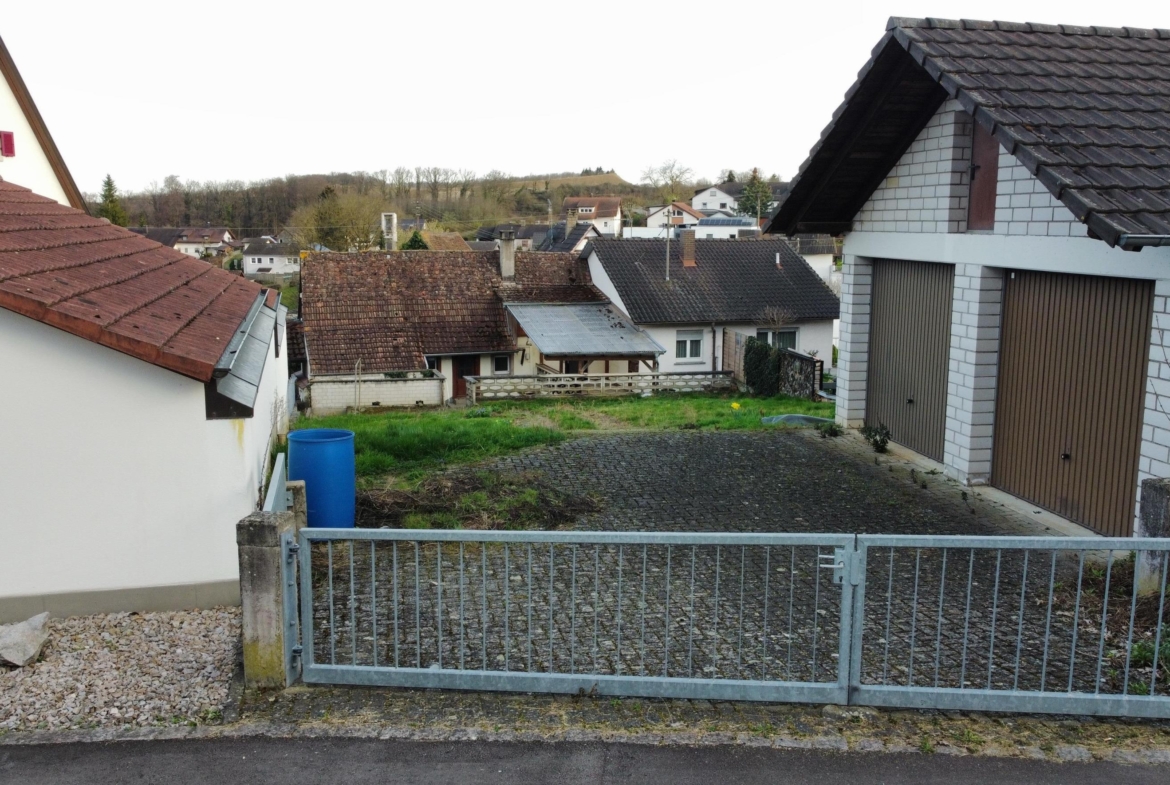 Hoftor und Garagen