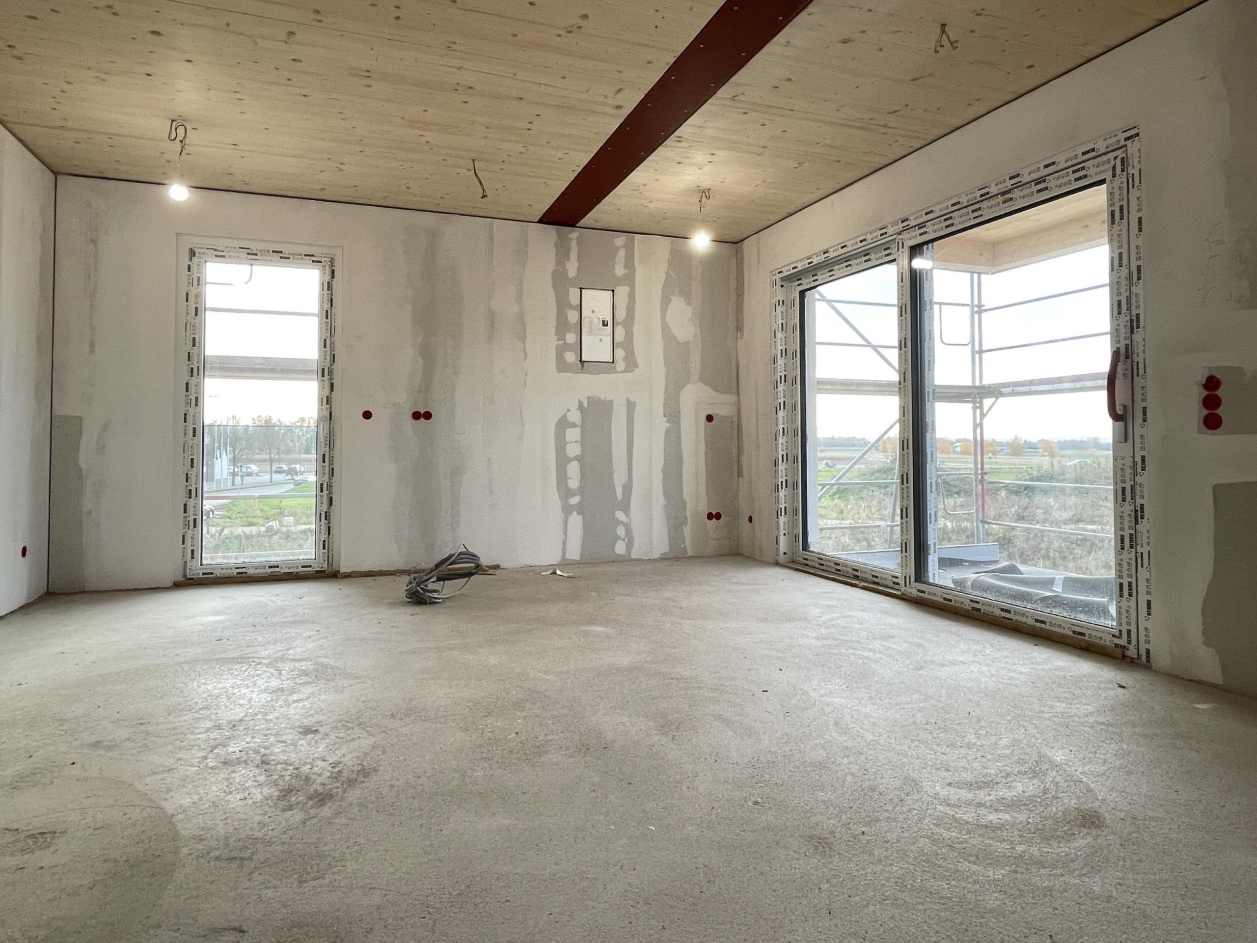 offene Küche mit Essen / Wohnen und Balkon