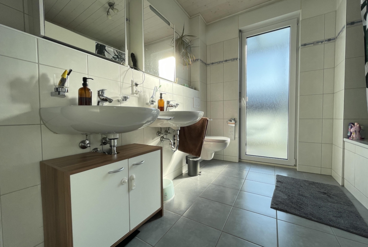 Badezimmer mit Wanne