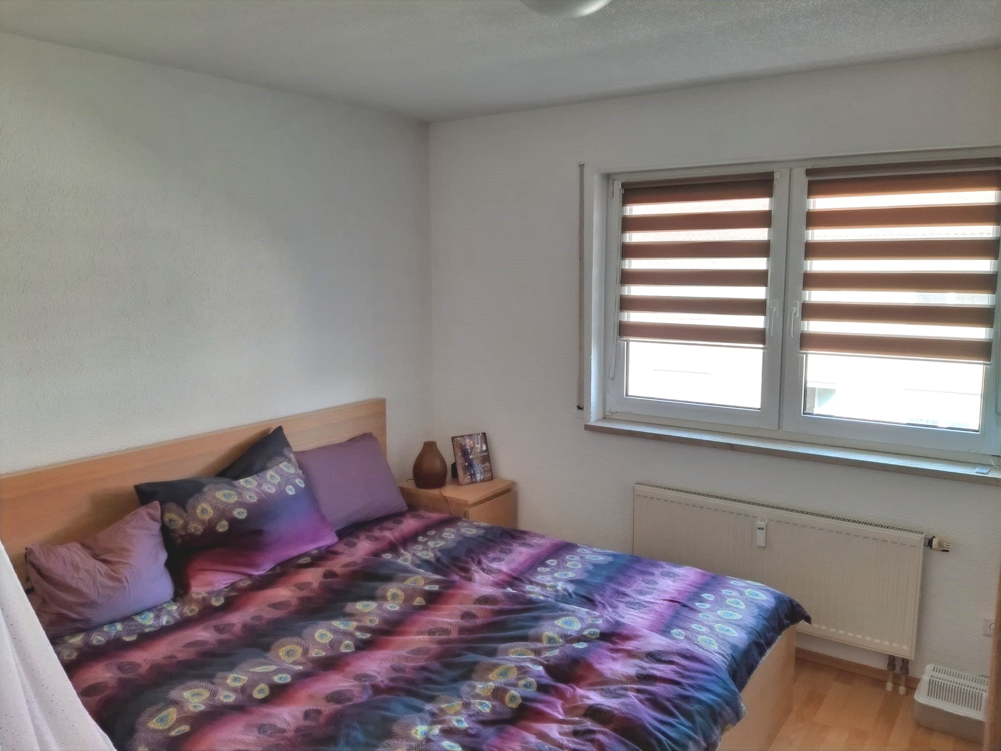 Schlafzimmer mit Laminat