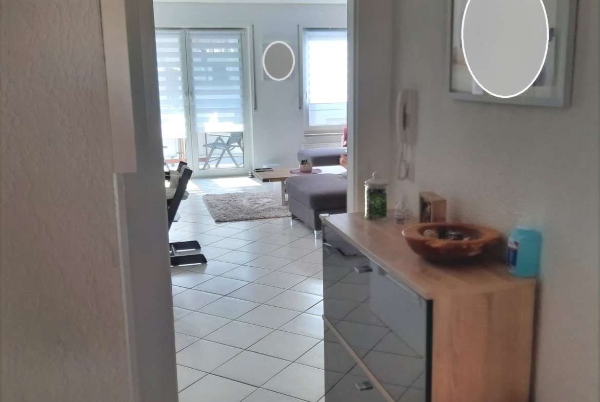 Flur mit Blick ins Wohnzimmer