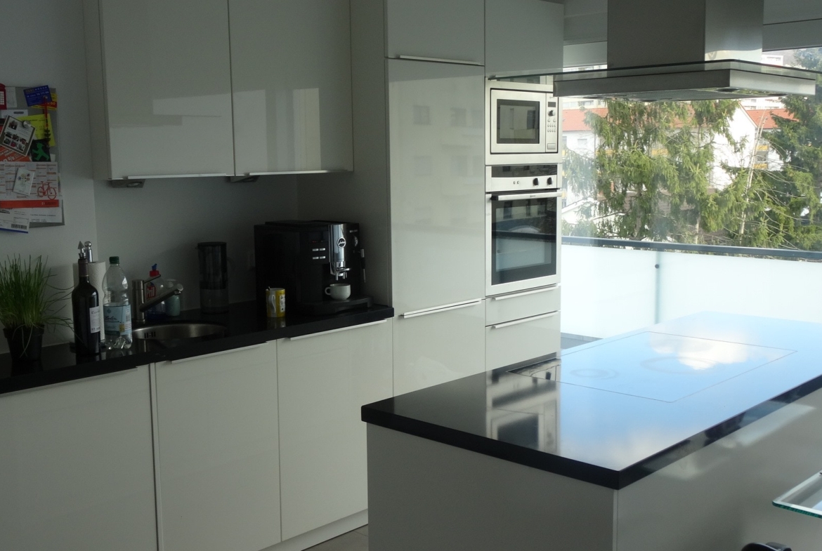 Küche mit Kochinsel