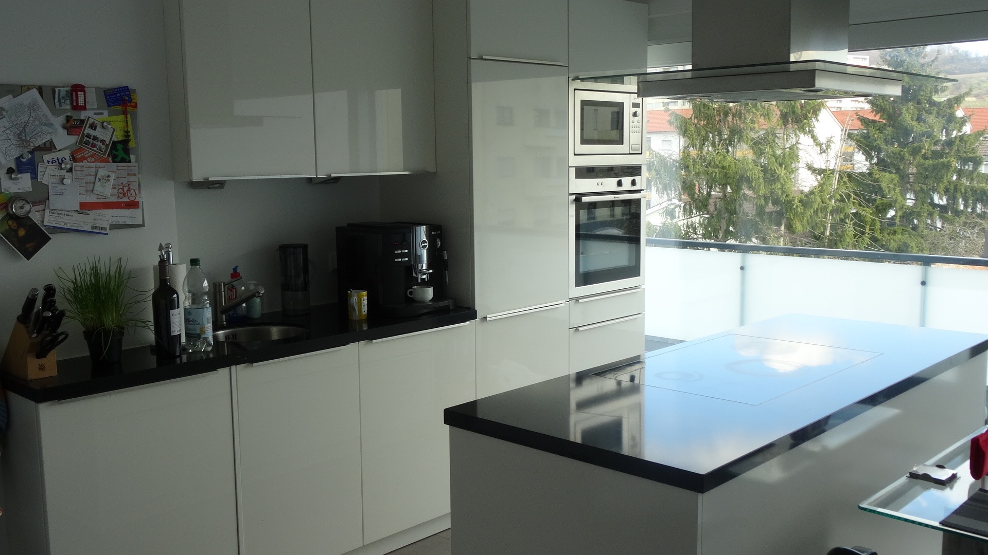 Küche mit Kochinsel