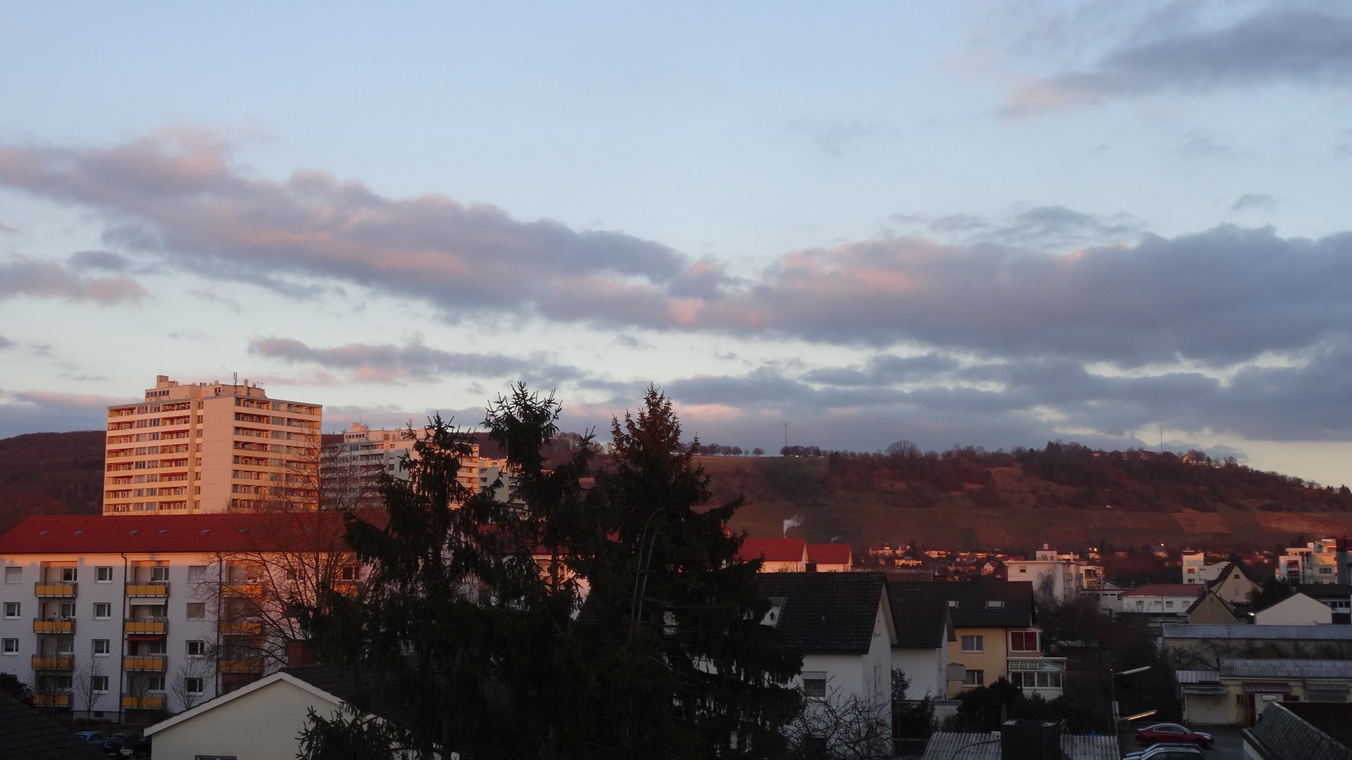 Blick zum Tüllinger am Abend