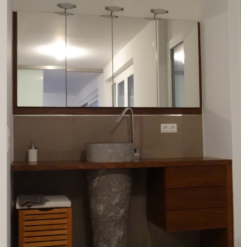 Waschtisch im Schlafzimmer