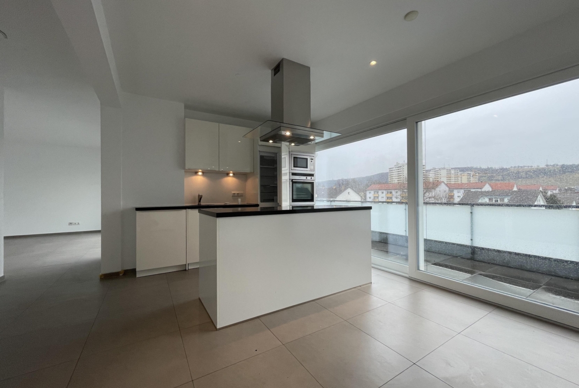 Küche mit Essbereich