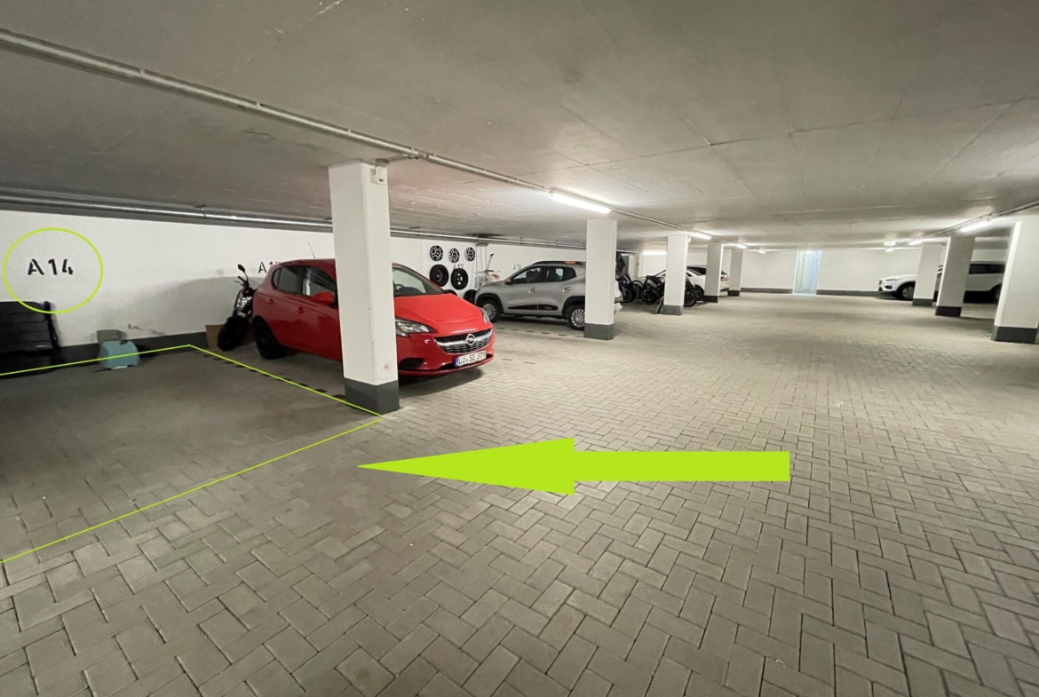 Tiefgaragen-Stellplatz A14