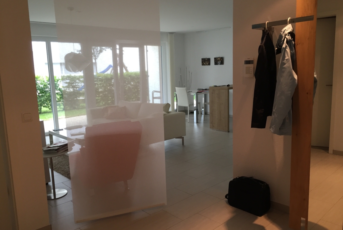 Flur - Blick ins Wohnzimmer