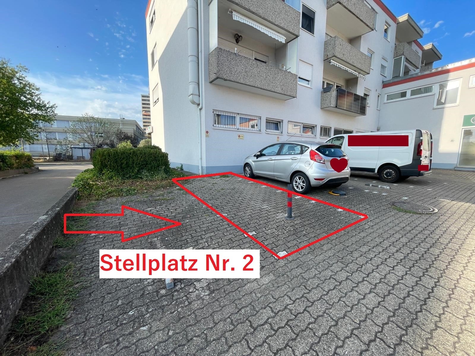 Stellplatz Nr. 2 im Hof hinterm Haus